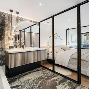 https://val-thorens-serac-app-6-pers-au-calme-plein-sud.hotels-rhonealpes.com